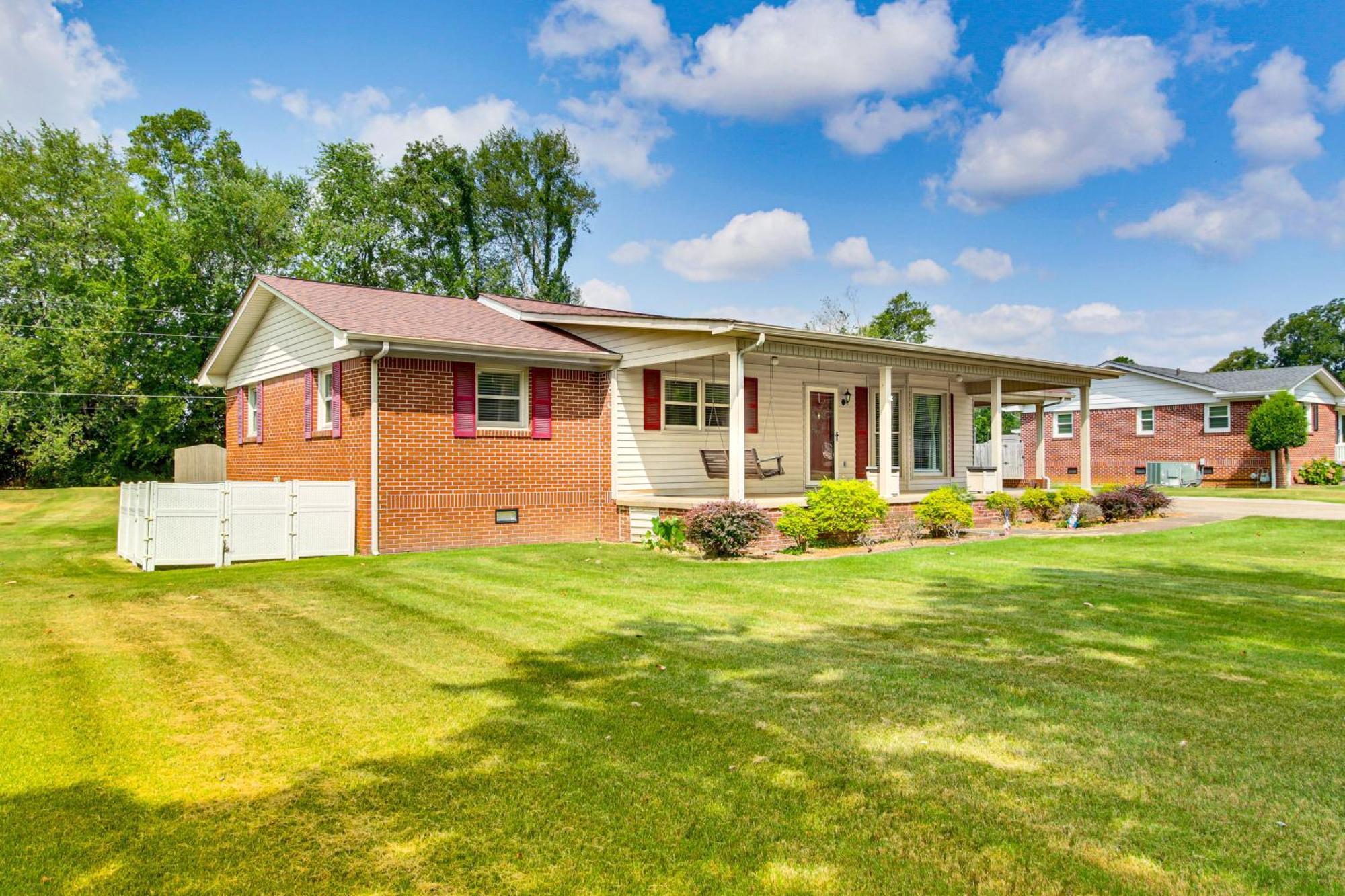 Florence Family Home With Dog-Friendly Yard Exterior photo