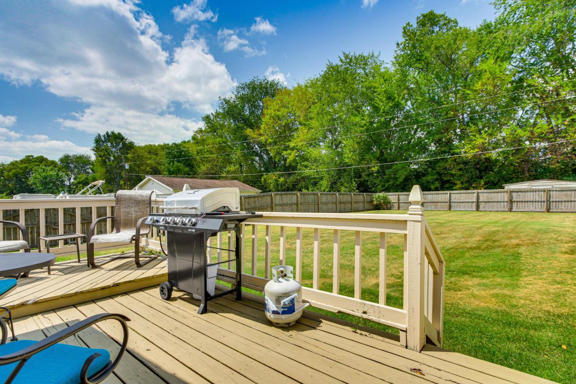 Florence Family Home With Dog-Friendly Yard Exterior photo